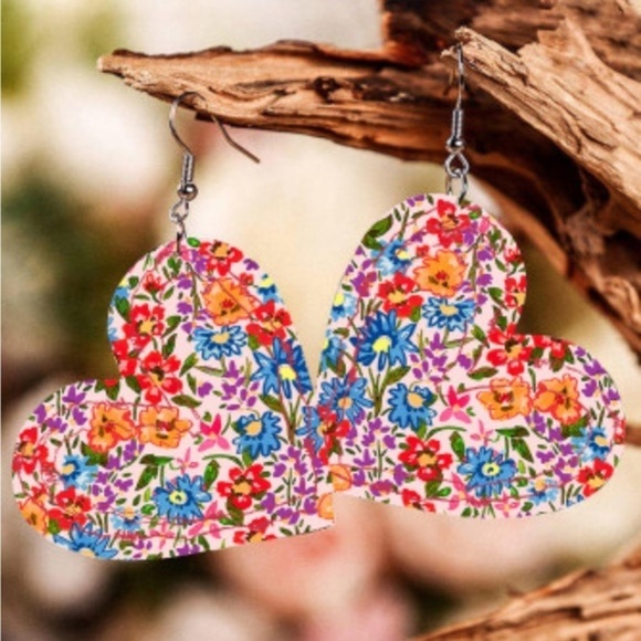 Multicolor Floral Print Heart Pendant Hook Earrings - Picture 3 of 3